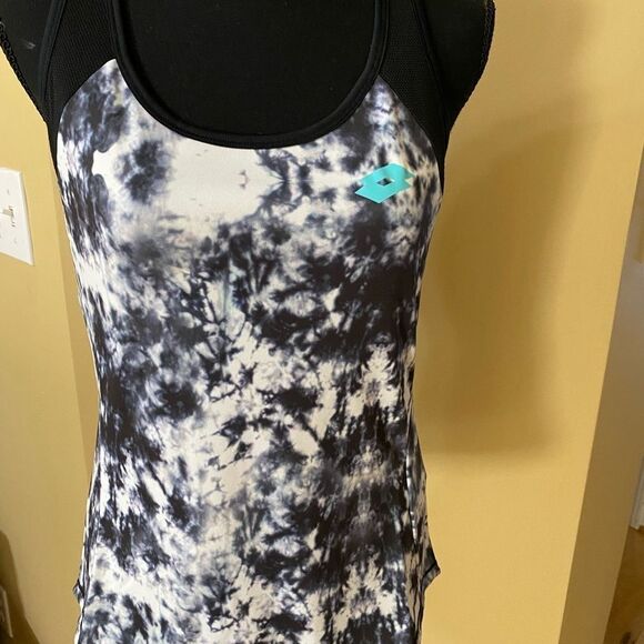 Lotto Women’s Batik Tank size Medium. NWT - Picture 7 of 14
